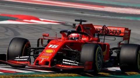 Leclerc lidera prácticas de este jueves en Barcelona