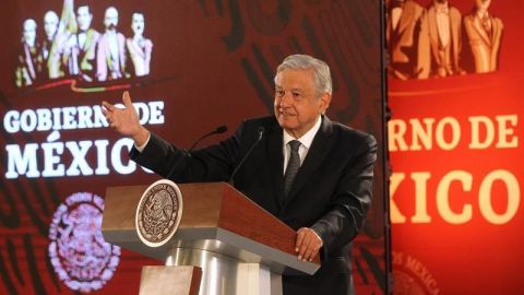 Perdón a nombre del Estado, dice AMLO a víctimas de represión