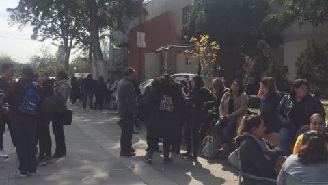 Maestros interinos federales anuncian paro laboral