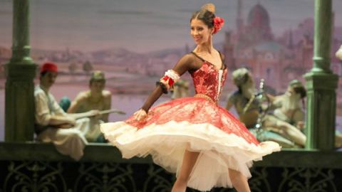 La bailarina Elisa Carrillo recibe la presea Estado de México