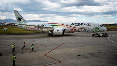 Aeroméxico permitirá enviar mensajes a bordo