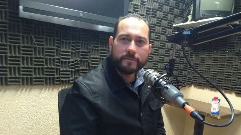 Retiran autos chatarra de la vía pública en la delegación Sánchez Taboada