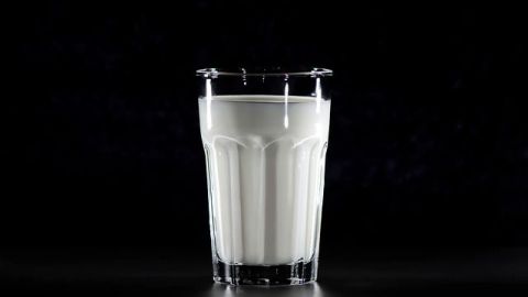 Cuarenta por ciento de la leche consumida en México es adulterada