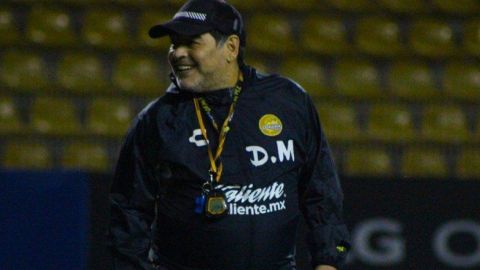 Maradona fustiga a Scaloni por ausencia de Agüero