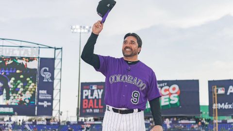 Vinny Castilla orgulloso de seguir con el uniforme de Rockies