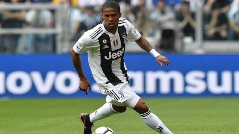 Douglas Costa, fuera de la lista del Juventus