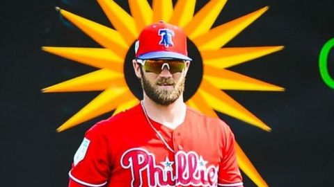 Bryce Harper juega RF por 1ra vez con Phillies