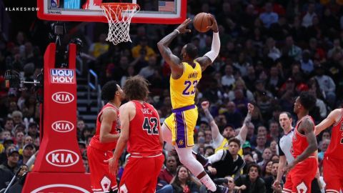 LeBron anota 36 puntos y Lakers derrotan 123-107 a Bulls