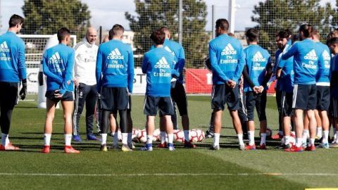 Zidane dirige su primer entrenamiento con el Real Madrid