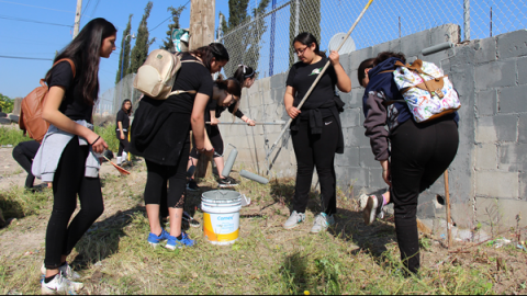 Estudiantes de Tijuana rescatan espacios públicos