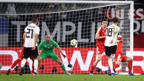 Con gol de Goretzka Alemania empató ante Serbia dejando mucho que desear
