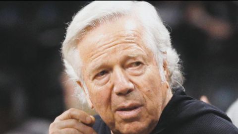 Los fiscales le ofrecen la absolución a Robert Kraft