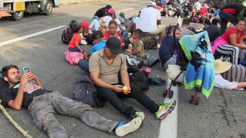 SG: entran 76 mil migrantes a México; EU alista más agentes