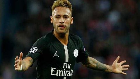 Neymar vuelve a tocar el balón pero aun debe pasar test médicos