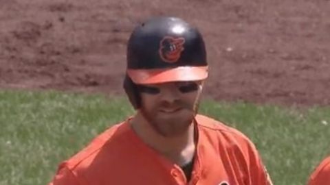 Chris Davis sale de bache de 54-0 en triunfo de Orioles