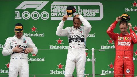 Hamilton muestra autoridad y triunfa en GP 1000 de Fórmula 1