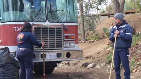 Reconocen a 5 bomberos que laboraron durante huelga