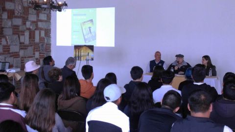 Publican en Tijuana muestra del taller de poesía Acuarela