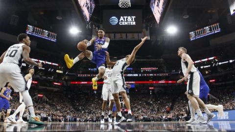 Nuggets vence a Spurs y empata los playoffs de la NBA
