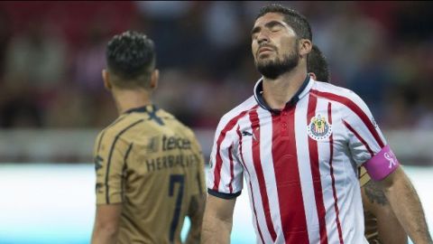 Jair Pereira se disculpa con la afición de Chivas