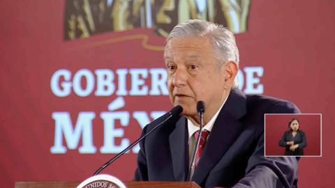 AMLO cancela contrato de compra de papel que ganó su compadre