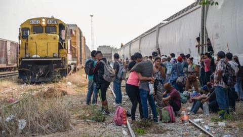EE.UU. denuncia que migrantes forman familias falsas para cruzar la frontera