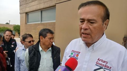 Presenta Arturo González asesor militar en seguridad pública
