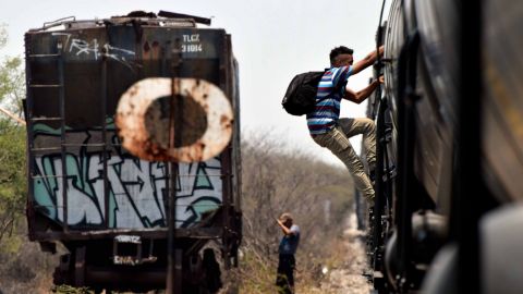 Matan a pedradas a migrante hondureño en Chiapas