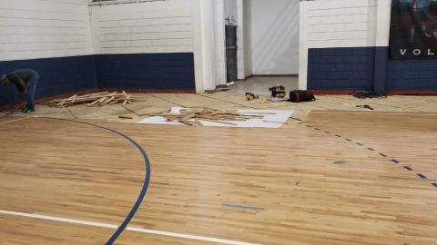 Comienzan reparaciones en duela de UD Salvatierra