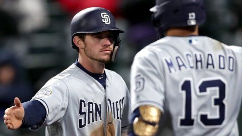 Padres ganan a los Rockies 4-3