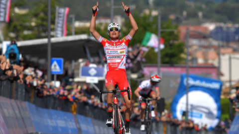 Fausto Masnada se lleva sexta etapa del Giro de Italia