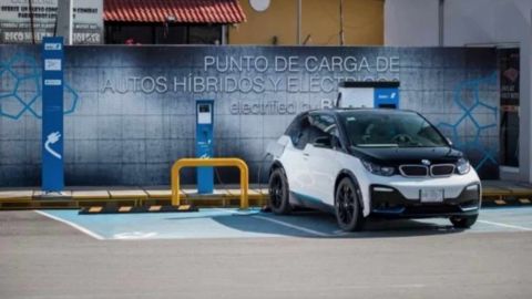 BMW inaugura corredor eléctrico CDMX-San Luis Potosí