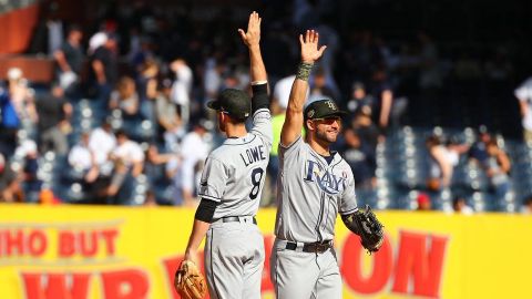 Rays vence a Yankees en 11 innings y recupera la cima