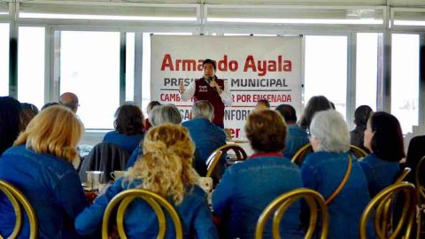 Apoyo a la cultura en Ensenada, ofrece Armando Ayala