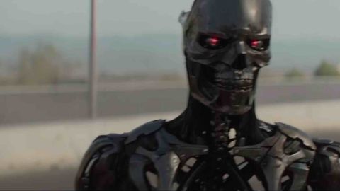 Schwarzenegger y Hamilton regresan en el tráiler de la nueva "Terminator"
