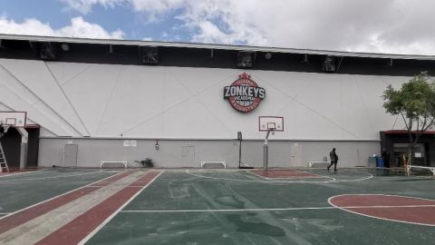 Cortarán listón de Auditorio Academia Zonkeys