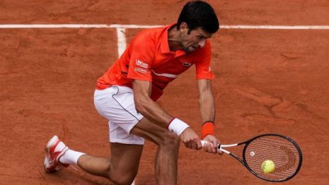 Djokovic y Zverev pasan a tercera ronda de Roland Garros