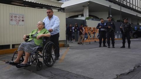 Mamá de "El Chapo" llega a Ciudad de México para tramitar visa humanitaria a EE.