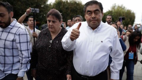 Barbosa aventaja en Puebla según encuesta de salida