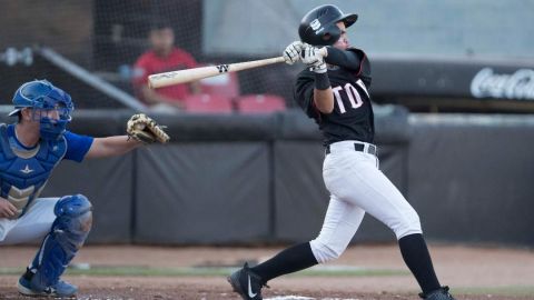 "Juegan juntos" Toros de Tijuana y AEBBC