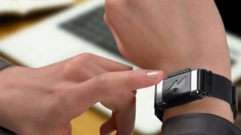 Amazon vende pulsera que te da toques si comes de más