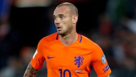 Detienen a Sneijder por causar destrozos bajo los efectos del alcohol