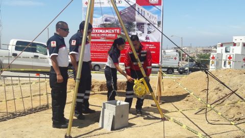 Inicia construcción de base de ambulancias de Cruz Roja