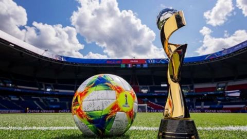 Infantino propone ampliar número de equipos en Mundial Femenil