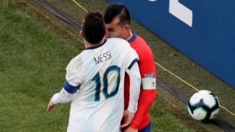 Roja a Messi en caliente duelo Argentina-Chile en Copa América