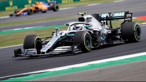 Bottas domina el segundo ensayo en Silverstone