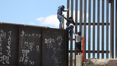 EE.UU. ordena bloquear solicitudes de asilo a inmigrantes centroamericanos