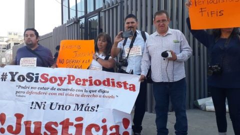 Periodistas de Tijuana se manifiestan por agresión a fotoreportero