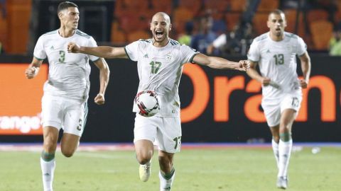Argelia se corona en Copa Africana al vencer 1-0 a Senegal