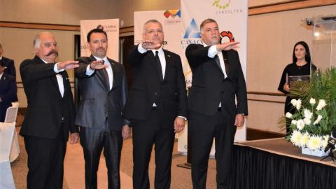 Toma protesta Ibarra Aguiar como presidente del CCEE